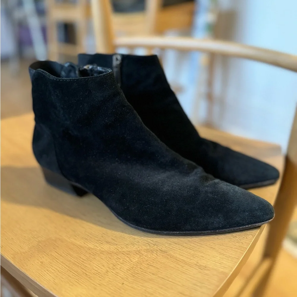 Aquatalia women size